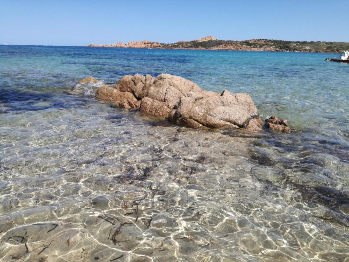 Fronte Mare Attico Indipendente Ed Esclusivo Con Terrazza Panoramica Lejlighed Isola Rossa Eksteriør billede